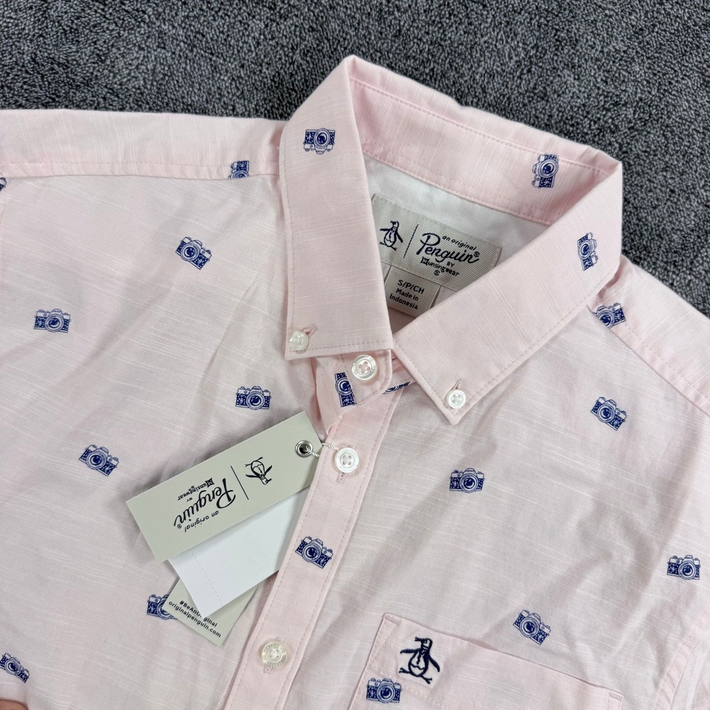 Original Penguin Mens Pink Camera Print Button Down Shirt Small NWT
